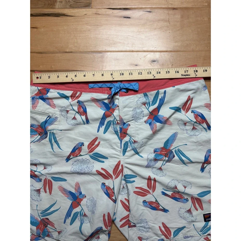Patagonia Board Shorts Mens 36‎ White Bird Print Recycled Nylon Swim Trunks